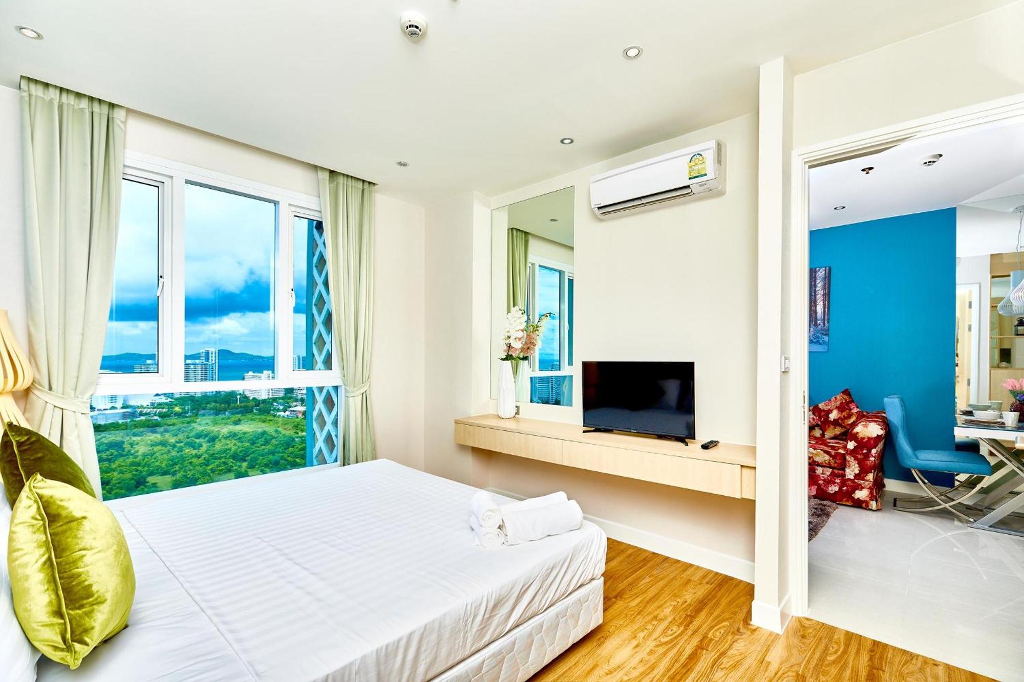 Grande Carribean - Seaview - Jomtien -Free Taxi From The Airport Apartment Pattaya Bagian luar foto
